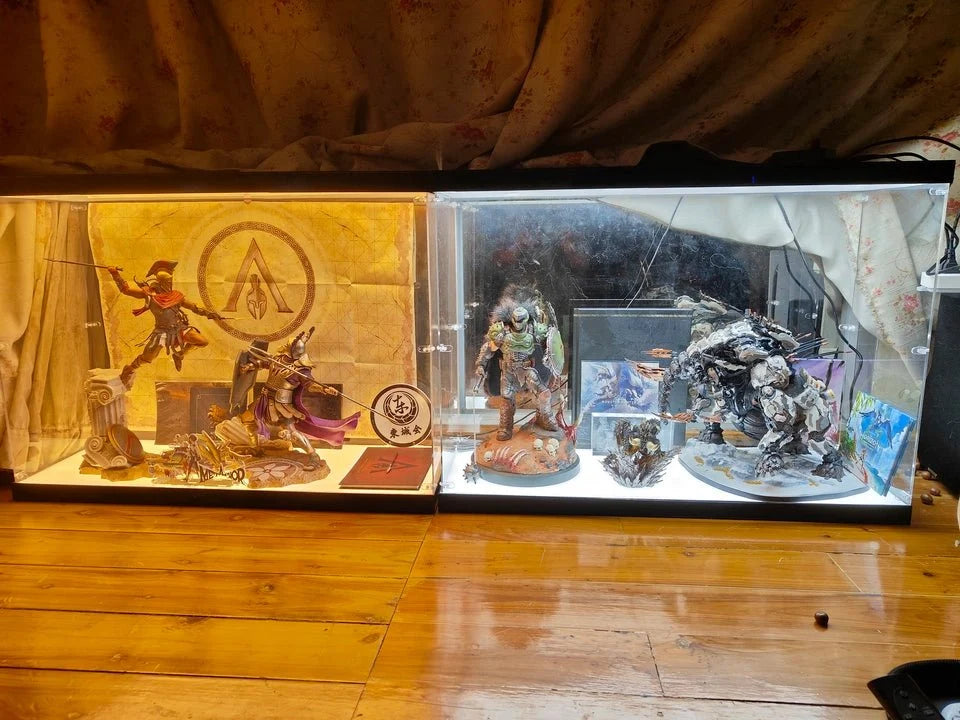 Premium aluminium metal trading card wall display frame case for Pokémon cards, MTG cards, Yu-Gi-Oh! cards, One Piece cards and sports cards, graded card wall display, PSA card frame, CGC card display, BGS slab display, One Touch magnetic holder display,